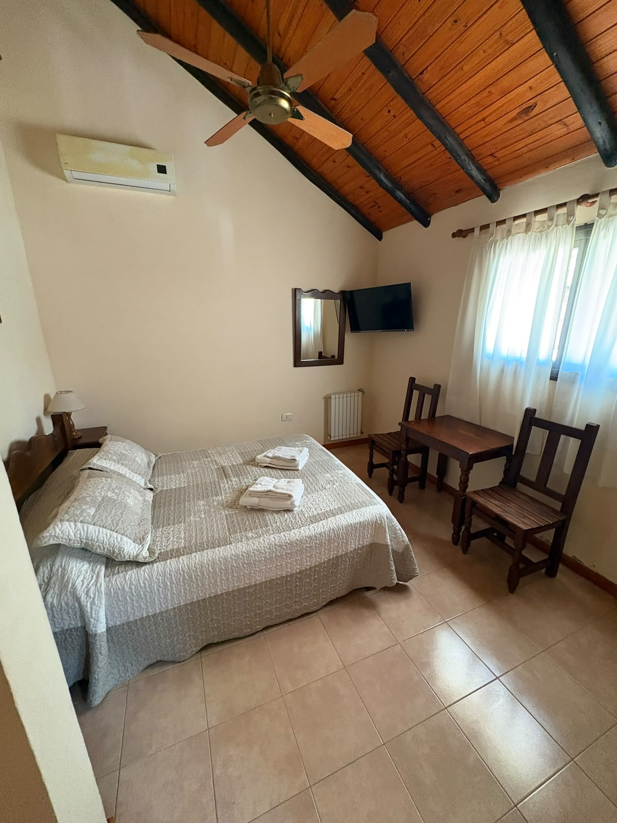 Habitación Doble con Desayuno