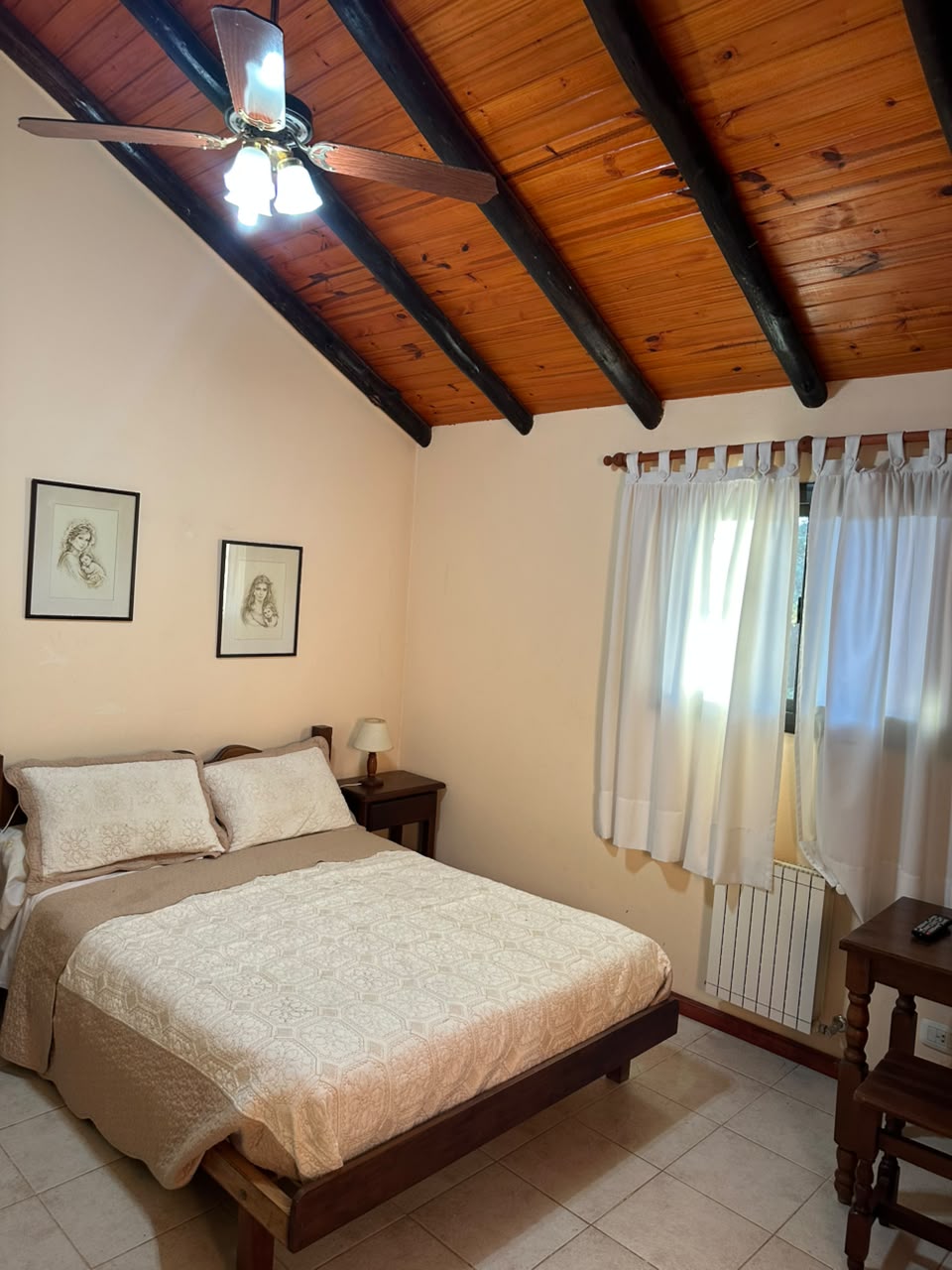 Habitación Doble con Desayuno